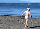 Мальчик на пляже