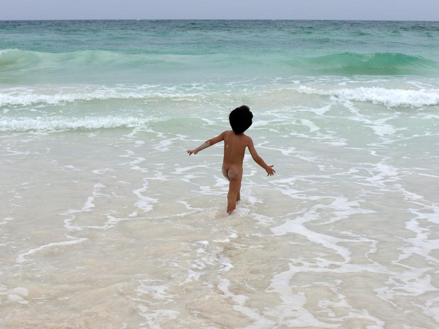 Nude Beach Boy (Голый мальчик на пляже), 2010