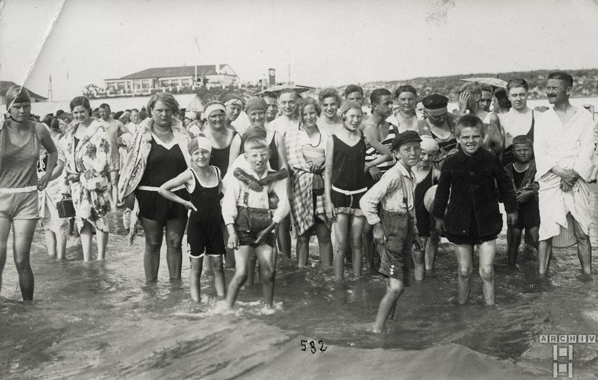 Urlaubergruppe (Группа отдыхающих), 1920s