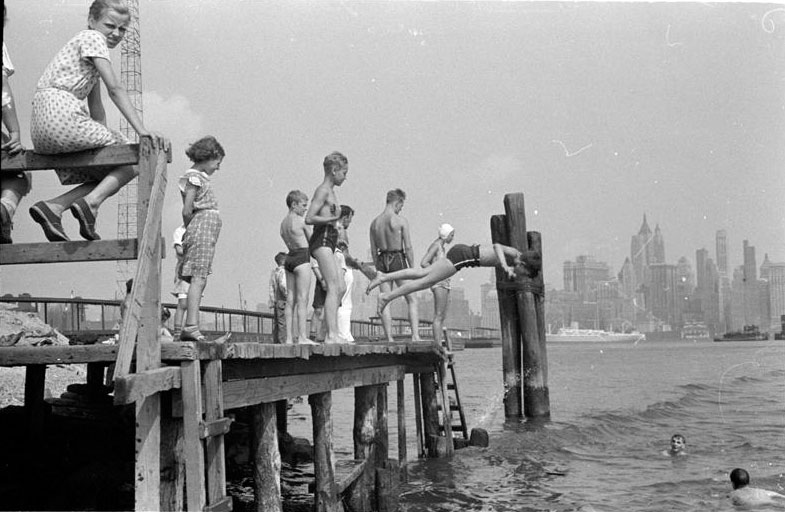 Boy diving off dock (Мальчишки ныряют с дока), c.1938