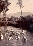 11 boys swimming nude in stream / 11 мальчиков, купающихся голышом в ручье