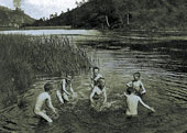 Boys playing in the river / Мальчики, играющие в реке