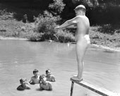 Boys skinny dipping / Мальчишки, купающиеся нагишом