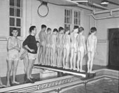 Row of naked boys / Ряд голых мальчиков