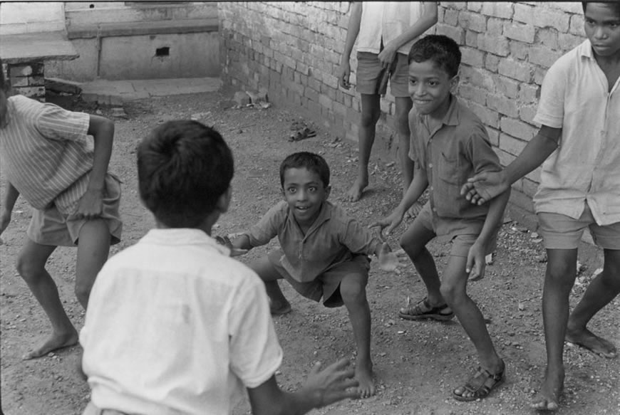 Boys playing (Играющие мальчишки), c.1970