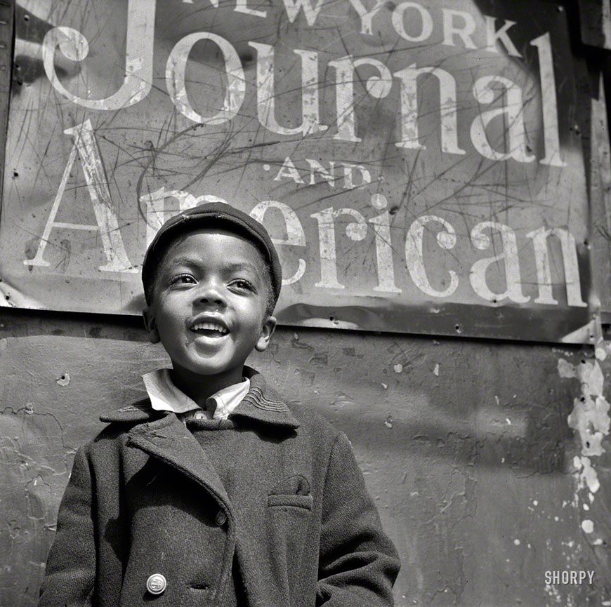 Harlem Newspaper boy (Гарлемский продавец газет), 1943