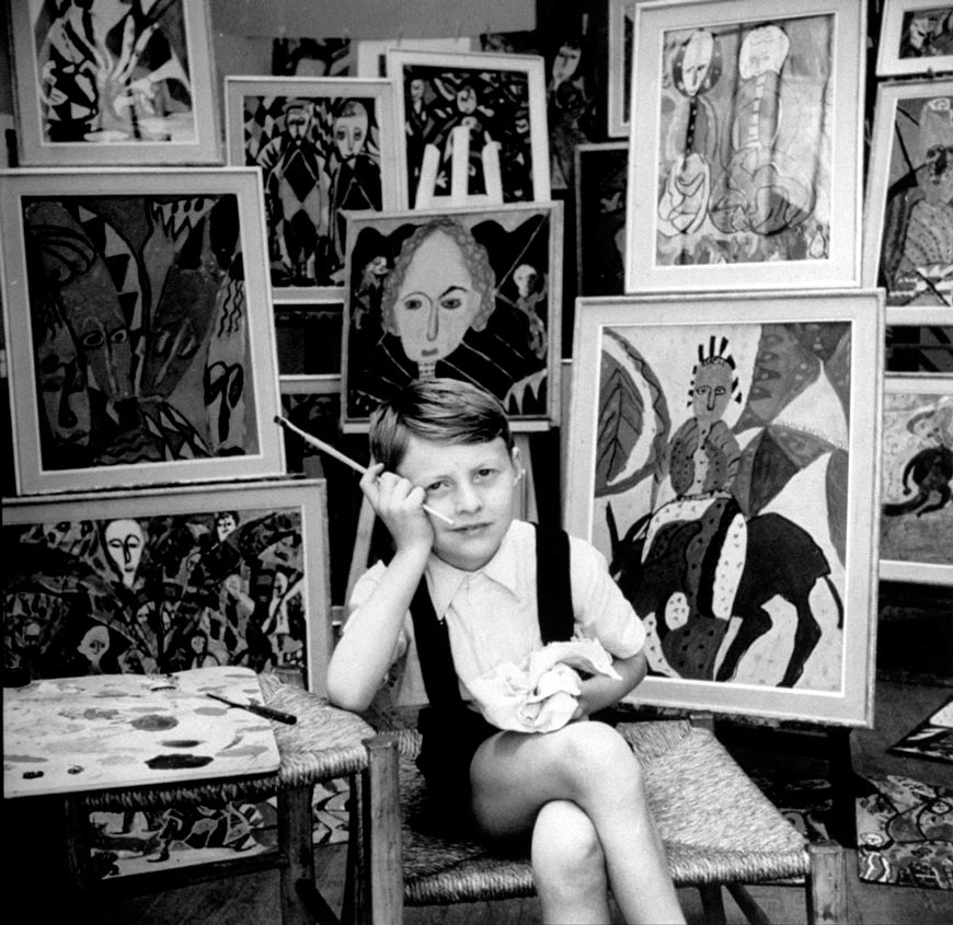 Hansan Kaptan of Turkey, a nine-year-old prodigy, had an exhibition at a gallery (Хансан Каптан из Турции, девятилетний вундеркинд, на своей выставке в галерее), 1951