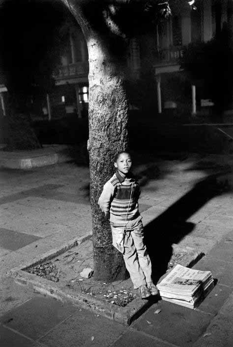 Newspaper-boy (Мальчик-продавец газет), 1981