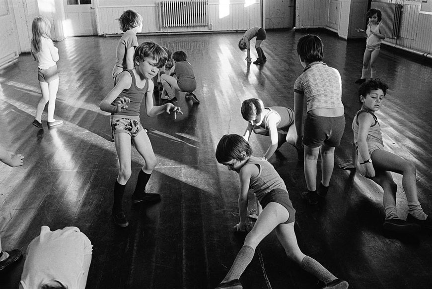 Exercise class in a poor school (Урок физкультуры в бедной школе), 1975