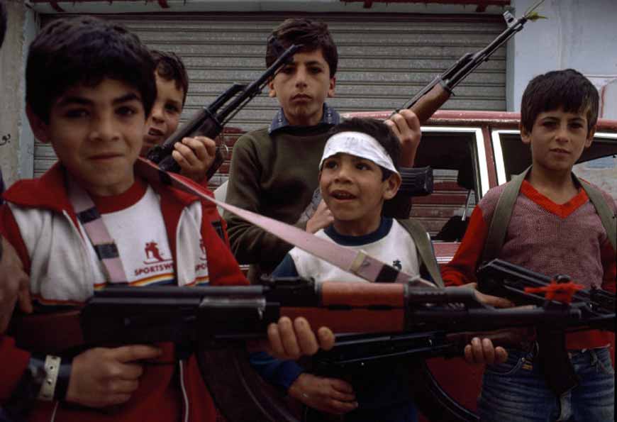 Young Palestinians in Ain El Halwe camp in Sidon (Юные палестинцы из лагеря Айн-Эль-Хайве в Сидоне), 1985