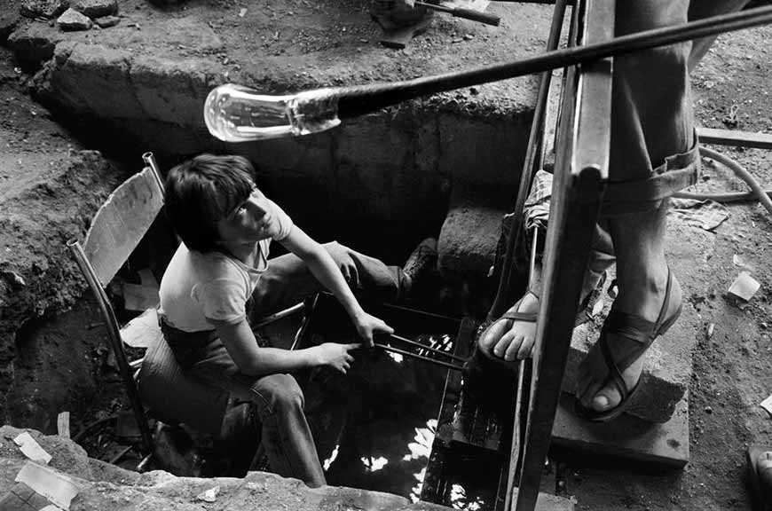 Child employed in a glass blowing factory (Ребёнок работающий на стеклодувной фабрике), June 1982