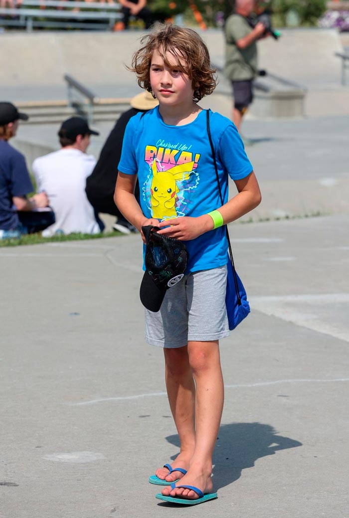 Boy in Sandals at the Skate Park (Мальчик в сандалиях в скейт-парке), 2022